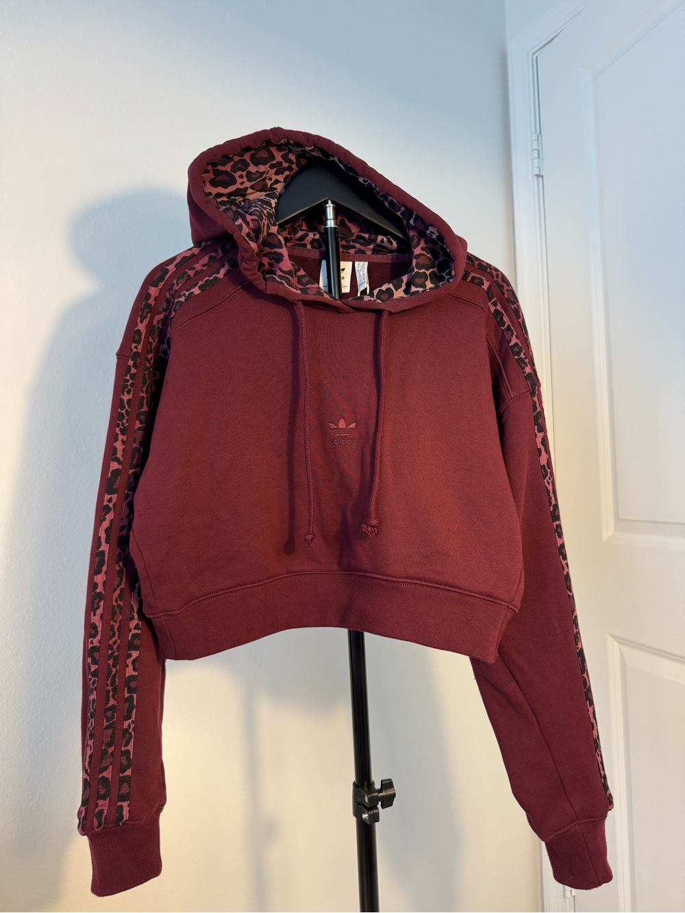 NWT Adidas Originals Cropped Hoodie XS Maroon Leopard 3-Stripes HK5193